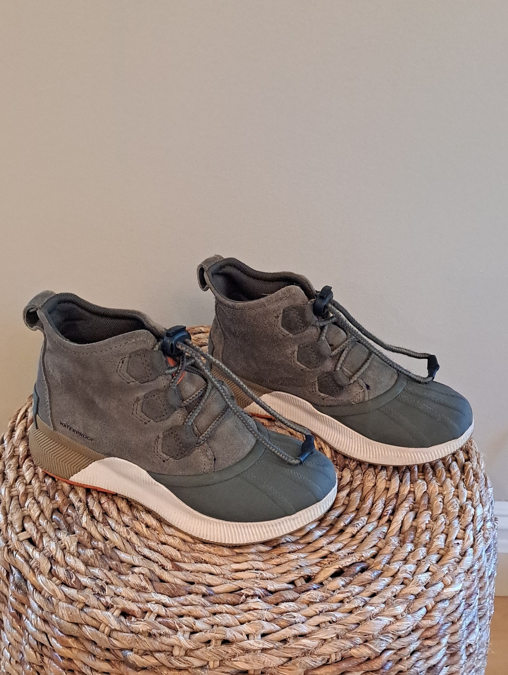 Sorel Youth Out & About Waterproof Outdoor/Athleisure Green Suede Ankle Boots 4